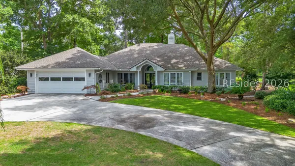 Property Slideshow image 2 of 37 | 11 annabella ln, Hilton Head Island, SC, 29926