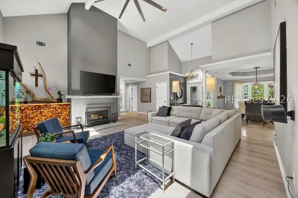Property Slideshow image 3 of 37 | 11 annabella ln, Hilton Head Island, SC, 29926