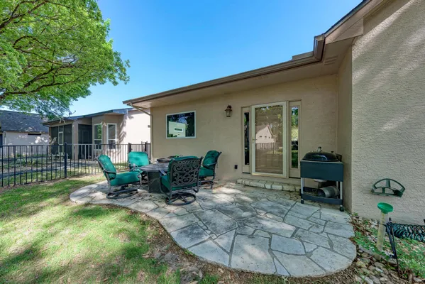 Property Slideshow image 2 of 16 | 118 bass st, Georgetown, TX, 78633