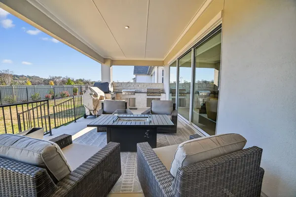 Property Slideshow image 2 of 40 | 200 alava way, Liberty Hill, TX, 78642