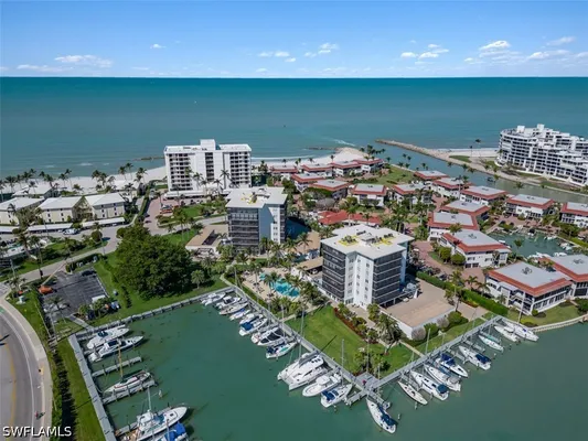 Property Slideshow image 2 of 25 | 2170 gulf shore blvd 24w, Naples, FL, 34102