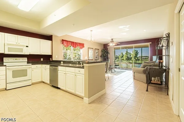 Property Slideshow image 3 of 50 | 10710 ravenna way 201, Fort Myers, FL, 33913