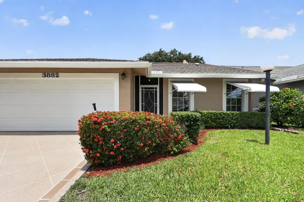 Property Slideshow image 3 of 52 | 3882 dafilee cir, West Palm Beach, FL, 33417