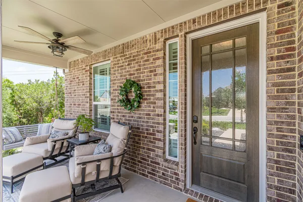 Property Slideshow image 3 of 38 | 220 cruising oak st, San Marcos, TX, 78666
