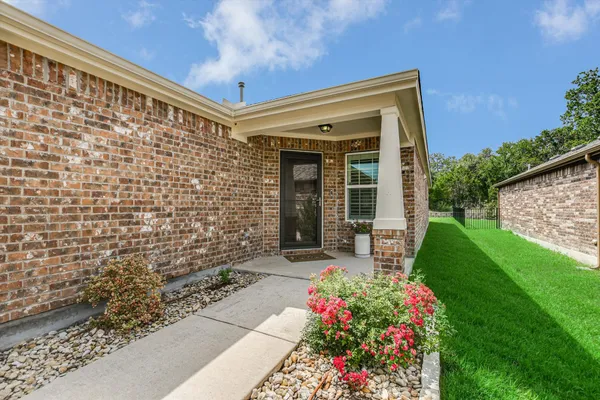 Property Slideshow image 3 of 29 | 231 hobby st, Georgetown, TX, 78633