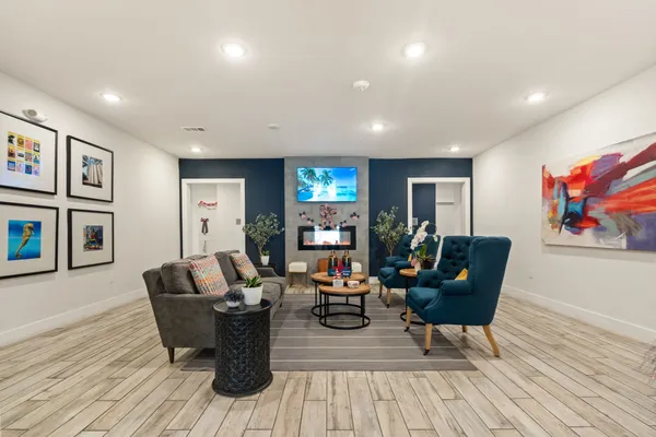 Property Slideshow image 3 of 43 | 6804 westview dr 1208, Houston, TX, 77055
