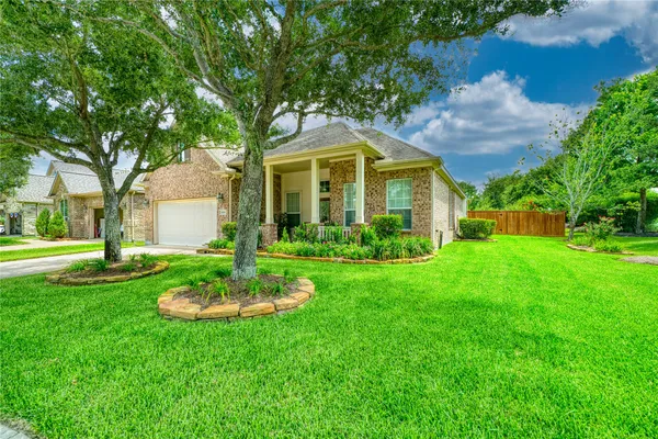 Property Slideshow image 3 of 37 | 19319 w cibolo creek ct, Cypress, TX, 77433