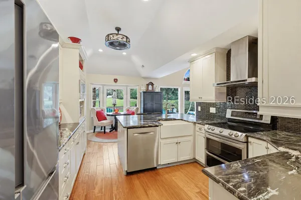 Property Slideshow image 2 of 62 | 5 old fort way, Hilton Head Island, SC, 29926