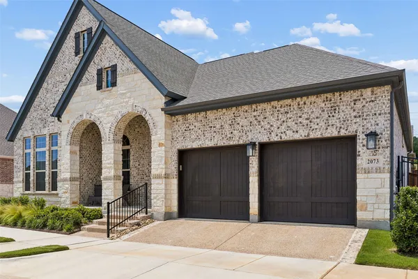 Property Slideshow image 3 of 39 | 2073 spotted fawn dr, Arlington, TX, 76005