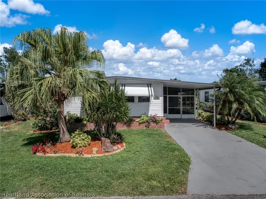 Property Slideshow image 2 of 49 | 35 pinecrest st, Lake Placid, FL, 33852