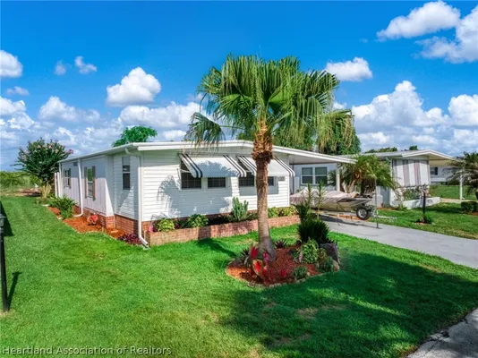 Property Slideshow image 3 of 50 | 35 pinecrest st, Lake Placid, FL, 33852