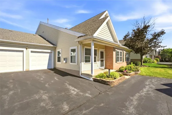Property Slideshow image 2 of 47 | 2443 steeplechase dr, Lower Macungie Twp, PA, 18062