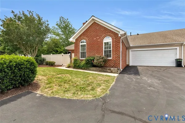 Property Slideshow image 3 of 34 | 1536 patriot cir, Glen Allen, VA, 23059