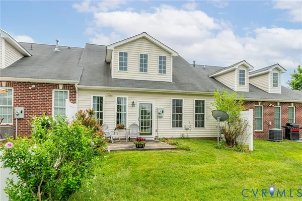 Property Slideshow image 3 of 22 | 7897 marshall arch dr, Mechanicsville, VA, 23111