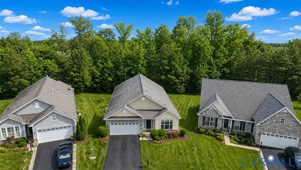 Property Slideshow image 2 of 57 | 8348 e lord botetourt loop, New Kent, VA, 23124