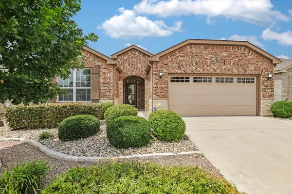 Property Slideshow image 2 of 35 | 210 rockport st, Georgetown, TX, 78633