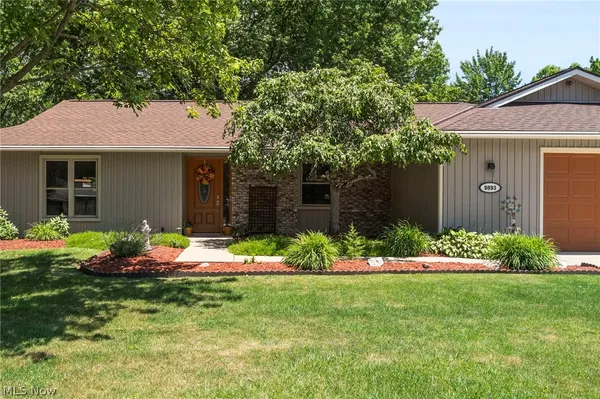 Property Slideshow image 2 of 36 | 9893 plum brook ln, Strongsville, OH, 44149