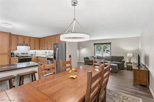 Property Slideshow image 3 of 36 | 9893 plum brook ln, Strongsville, OH, 44149