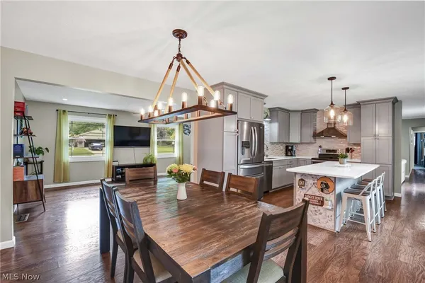 Property Slideshow image 3 of 38 | 10773 waterfall rd, Strongsville, OH, 44149