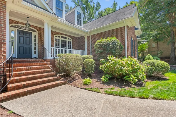 Property Slideshow image 2 of 51 | 104 new market, Williamsburg, VA, 23188