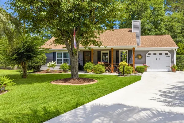 Property Slideshow image 2 of 52 | 1319 carolina wren ln, Murrells Inlet, SC, 29576