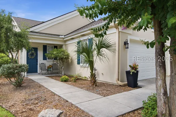 Property Slideshow image 3 of 30 | 118 lazy daisy dr, Bluffton, SC, 29909