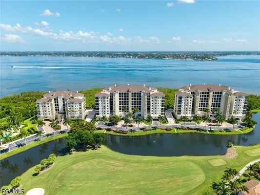 Property Slideshow image 2 of 50 | 11620 court of palms 202, Fort Myers, FL, 33908