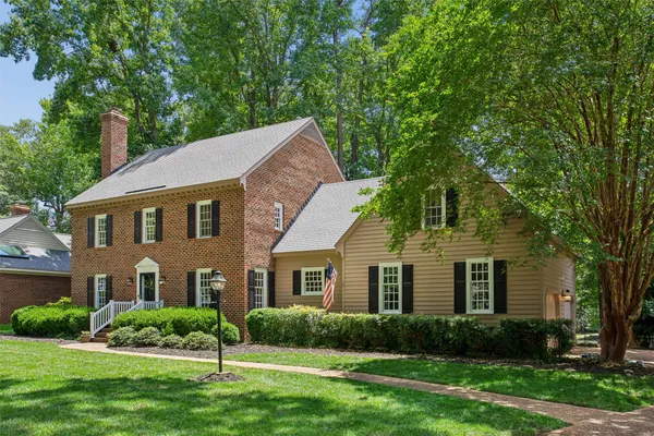 Property Slideshow image 2 of 92 | 117 thomas dl, Williamsburg, VA, 23185