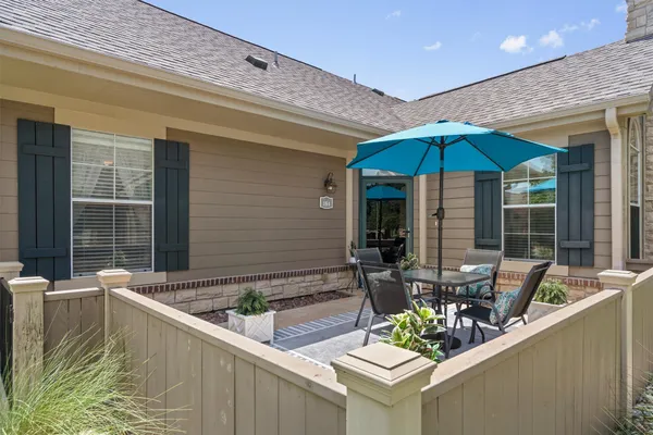 Property Slideshow image 2 of 39 | 30 wildwood dr 184, Georgetown, TX, 78633
