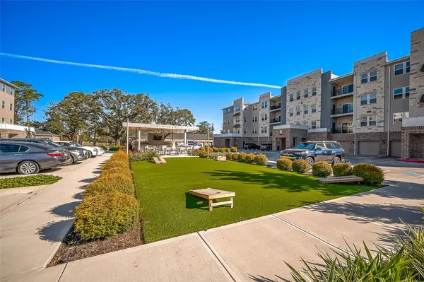 Property Slideshow image 3 of 45 | 6804 westview dr 1402, Houston, TX, 77055