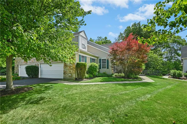 Property Slideshow image 2 of 34 | 1871 caryn, Lower Saucon Twp, PA, 18055