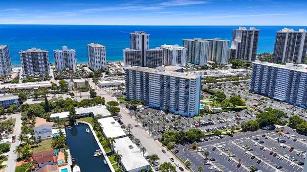 Property Slideshow image 2 of 45 | 3300 ne 36th st 822, Fort Lauderdale, FL, 33308