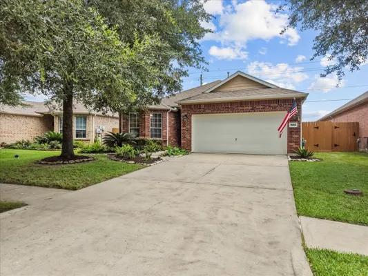 Property Slideshow image 2 of 49 | 1650 cecina st, League City, TX, 77573
