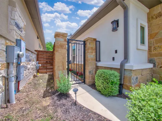 Property Slideshow image 2 of 39 | 313 skyflower dr g, Georgetown, TX, 78628