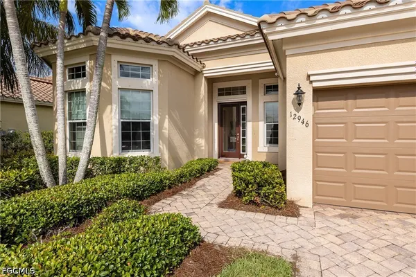 Property Slideshow image 3 of 50 | 12946 kingsmill way, Fort Myers, FL, 33913
