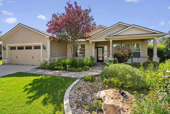 Property Slideshow image 3 of 39 | 300 pipe creek ln, Georgetown, TX, 78633