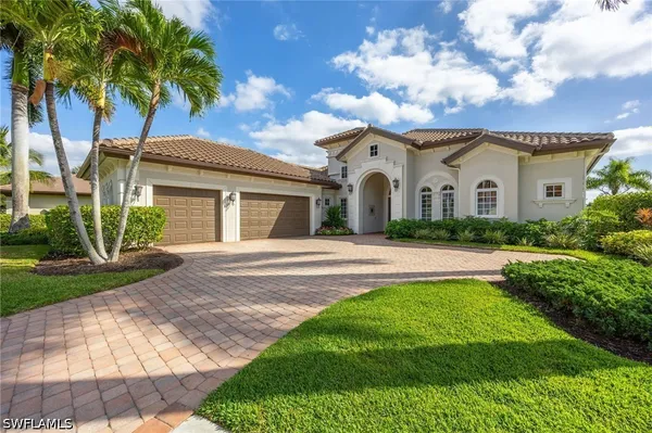 Property Slideshow image 2 of 50 | 8950 shenendoah cir, Naples, FL, 34113
