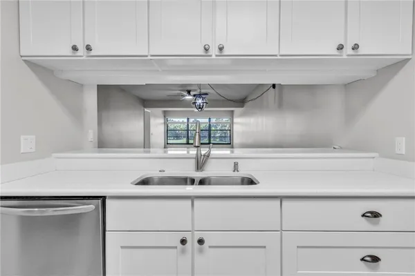 Property Slideshow image 3 of 36 | 21 plantation dr 205, Vero Beach, FL, 32966