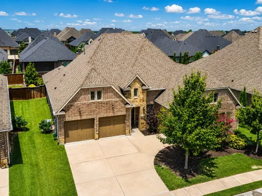 Property Slideshow image 3 of 40 | 8116 tramore, The Colony, TX, 75056