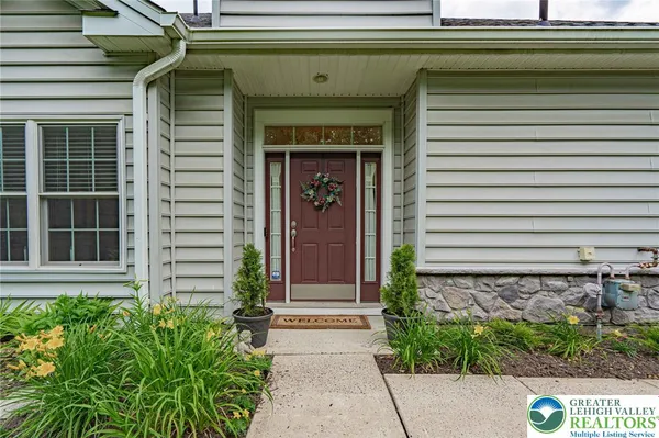 Property Slideshow image 2 of 39 | 5311 glory way, Hanover Twp, PA, 18017