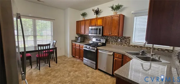 Property Slideshow image 3 of 9 | 7424 red hill club ct, Henrico, VA, 23231