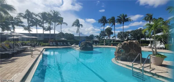 Property Slideshow image 3 of 37 | 7920 mahogany run ln 1015, Naples, FL, 34113