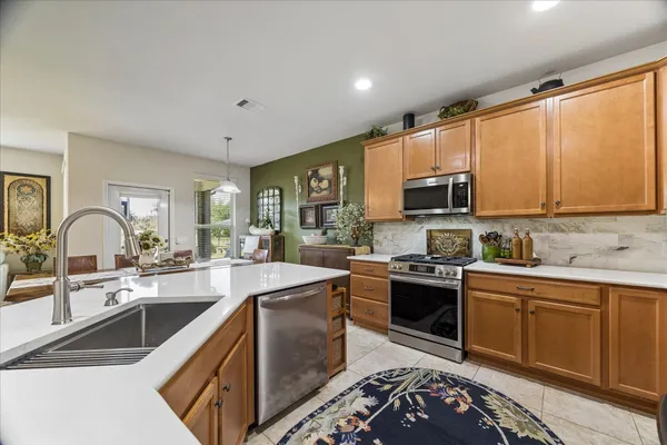 Property Slideshow image 3 of 25 | 1002 cleistes ln, Richmond, TX, 77469