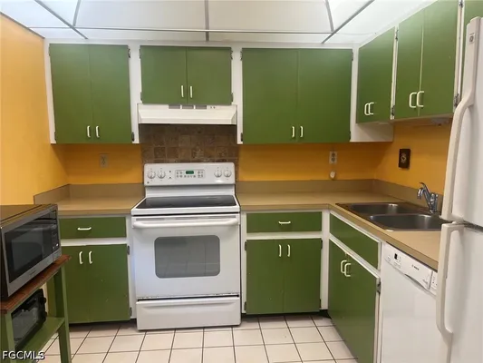 Property Slideshow image 2 of 48 | 1740 pine valley dr 110, Fort Myers, FL, 33907