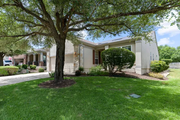 Property Slideshow image 3 of 36 | 214 farm hill dr, Georgetown, TX, 78633