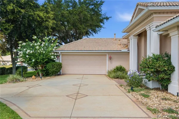 Property Slideshow image 3 of 78 | 443 w mickey mantle path, Hernando, FL, 34442