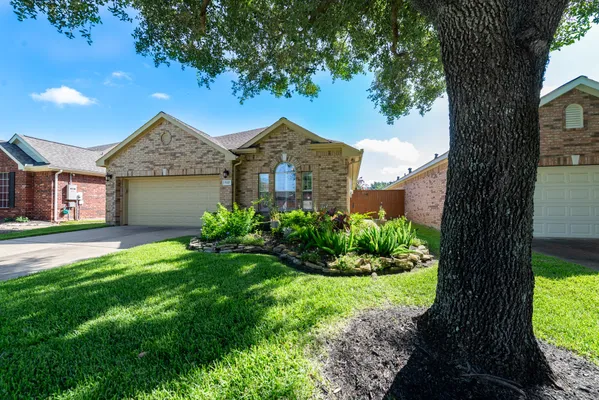 Property Slideshow image 2 of 21 | 5327 thorngate ct, Katy, TX, 77494