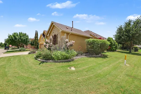 Property Slideshow image 3 of 40 | 12013 lockhart ct, Denton, TX, 76207