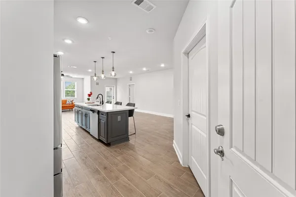 Property Slideshow image 2 of 29 | 6804 westview dr 3103, Houston, TX, 77055