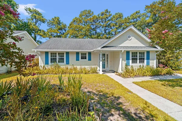 Property Slideshow image 2 of 48 | 6638 e sweetbriar trl, Myrtle Beach, SC, 29588